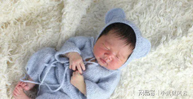 警钟:月嫂、月子中心托管,正在悄悄毁掉孩子,让安全感缺失!
