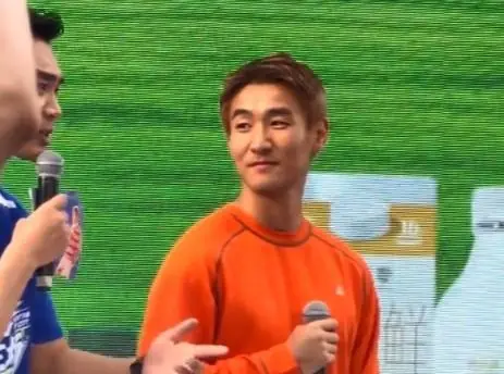 韦世豪:成都球迷改变了我,以前脾气暴躁,后来慢慢冷静下来