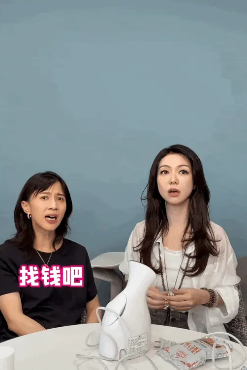 4年抑郁,10年低迷,45岁翻红的她,开始自毁人设