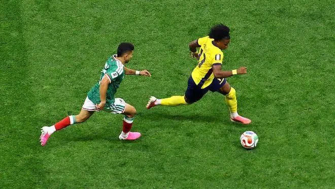 伟大的2-0!东道主踢疯了:时隔40年再赢淘汰赛,强势跻身16强