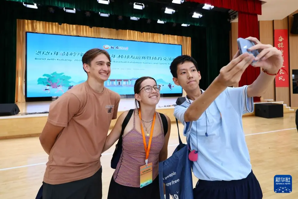 飞虎队友谊学校美国师生走进福州中学校园