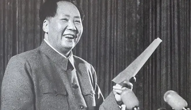 毛主席紧急离开武汉,空军竟不放行,杨成武:不认我这个代总长?