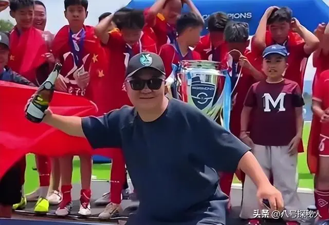 千万赞助款刚到位,董路第一件事:拿一百万分给月薪三千的老兄弟