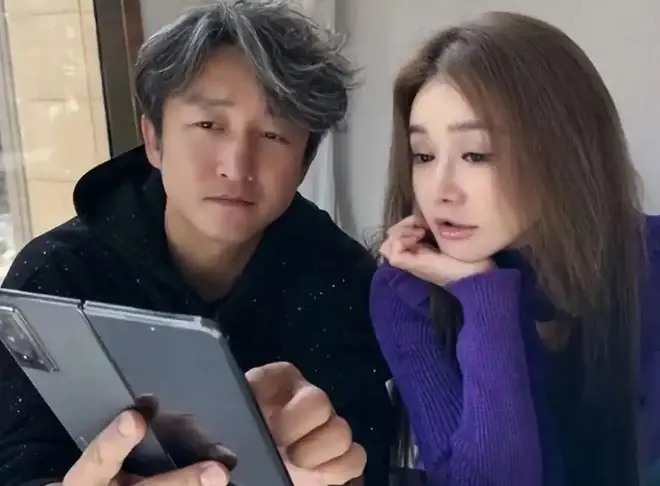 邹市明夫妇,过成了丧偶式婚姻,他们还能撑多久