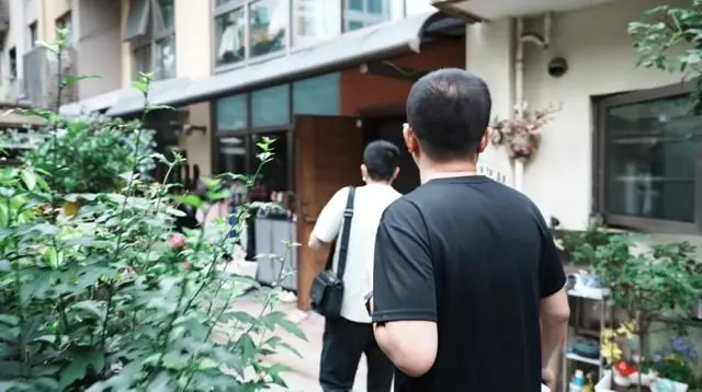 一边收租百万,一边赖账不还!一拒执“老赖”清晨在上海家中被抓!