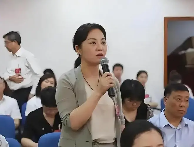 美女副区长黄春怡太可惜,晋升为副区长,是实干家,结局令人唏嘘