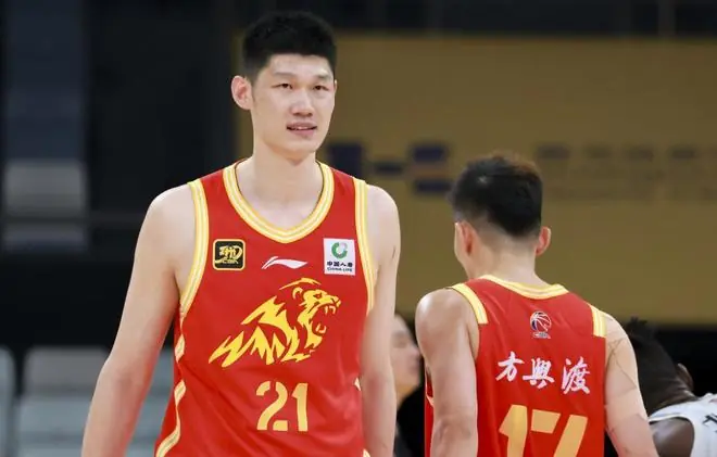 胡金秋争夺战开启!三队对其报价,北京上海争抢,山西不甘示弱