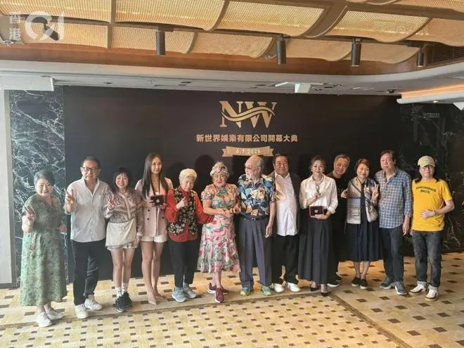 57岁前TVB花旦签新公司宣布复出,跟旧爱郭富城没联络不介意合作