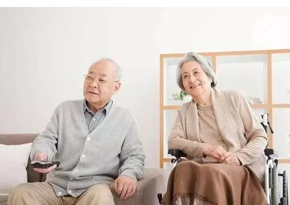 老人最容易踩的6个坑,最后一个可能致命,一个没踩是高智商老人