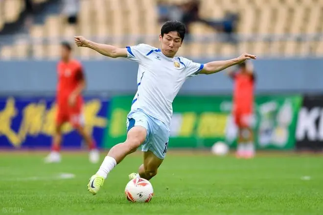 随着大连鲲城1-3,长春亚泰3-1,南京城市3-1,中甲最新积分榜出炉