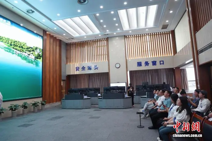 （长江十年行）三峡水运新通道建设全面提速 航运保障同步升级