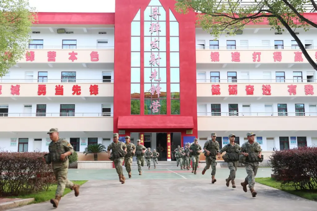 让青春成为别人眼中的故事——火箭军某旅“导弹发射先锋营”官兵奋斗强军记事