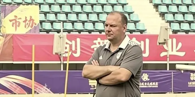 “苏超”镇江队优化教练团队,斯坦季奇出任技术总监