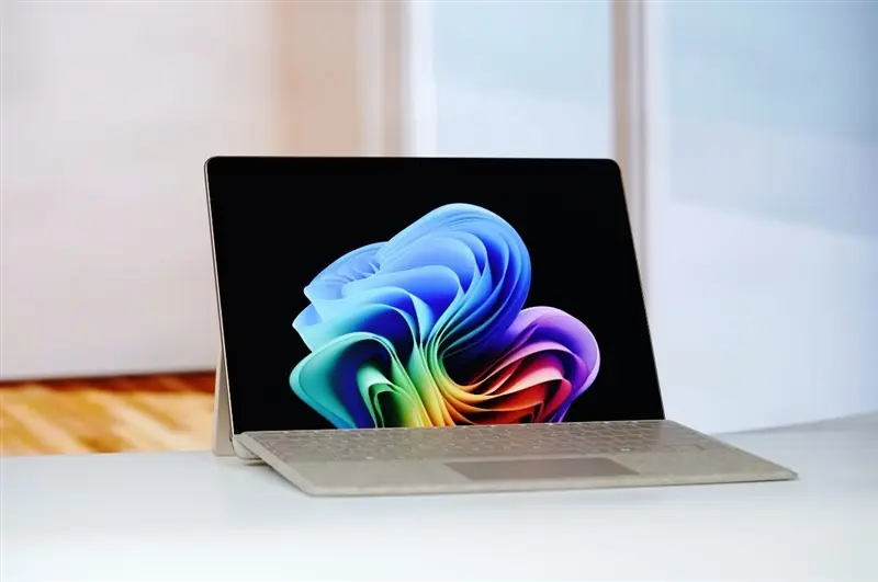 全新ARM架构Surface Pro 13英寸发布:骁龙X2 Elite加持,AI+PC旗舰登场