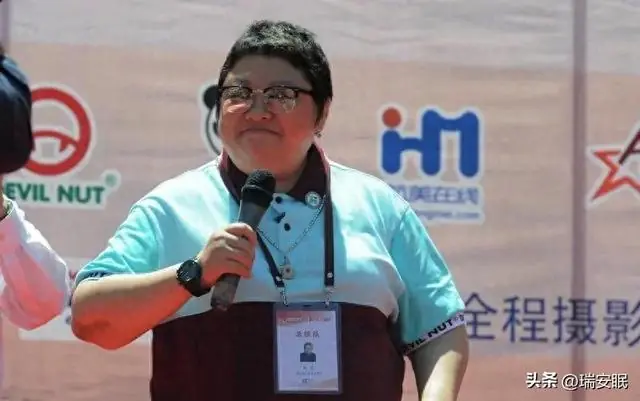韩红基金会争议集中爆发:不是违规塌方,是二十年信任落差的清算
