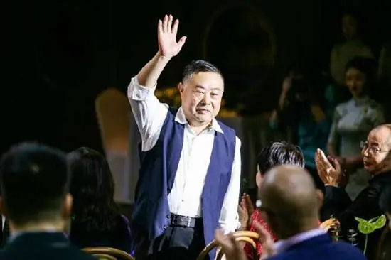 老乡鸡五年五次上市失败 估值从181亿腰斩至90亿