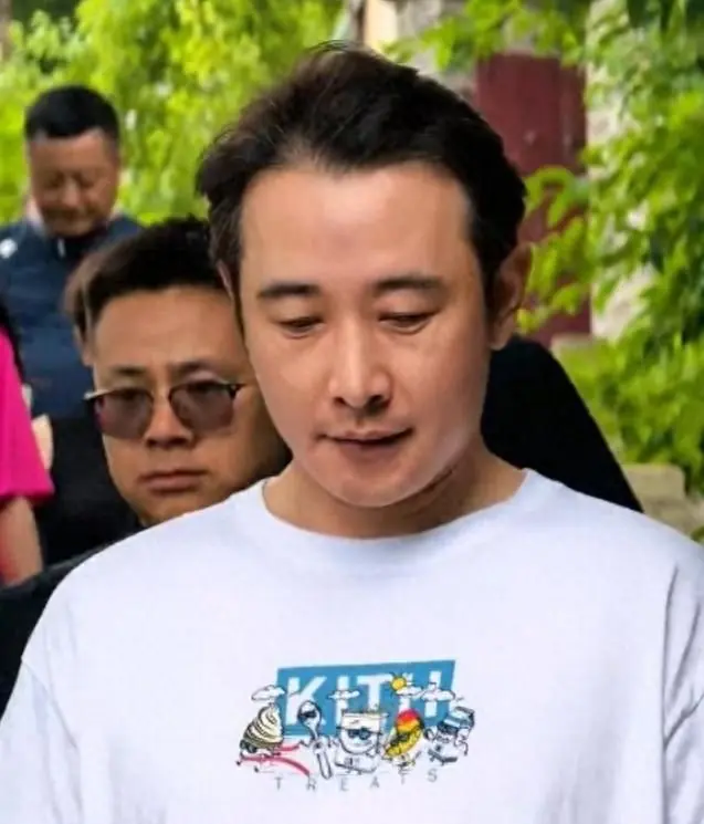 离婚传闻真相大白后，罗晋近况曝光，原来他和辛柏青的处境一样