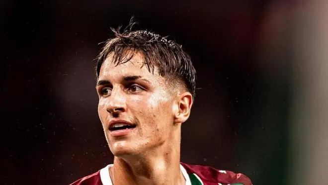 西媒:贝蒂斯敲定弗鲁米嫩塞中场贝尔纳尔,950万欧签5年