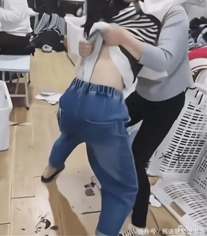 姑娘,都是同事这是何必呢?赶紧消消气把