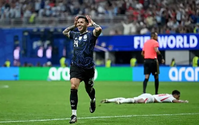 阿根廷2-1英格兰决赛!6分钟2球 扳平+绝杀!头号功臣又是他!