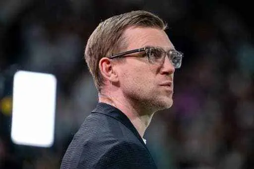 赫内斯:默特萨克在阿森纳待了8年,说明一定有能力