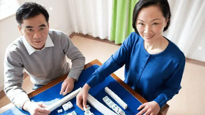 54岁大姐哭诉:一次“偷吃”,导致晚年凄苦,不离婚也是折磨