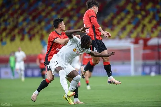 随着成都蓉城1-1,青岛西海岸0-3,中超最新积分榜出炉