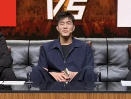 郭艾伦:能打比赛真的很好很羡慕,相比平静的生活我还是想当球员