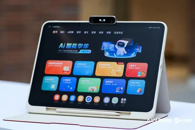 市场遇冷,头部品牌押注高端!AI 成学习机赛道破局核心