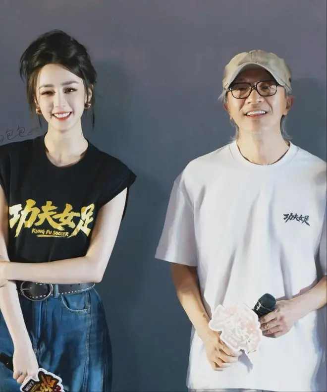 星爷笑醒,黑子开心早了,《女足》开分6.6票房仍狂飙,两天狂揽5亿,预测狂至25亿