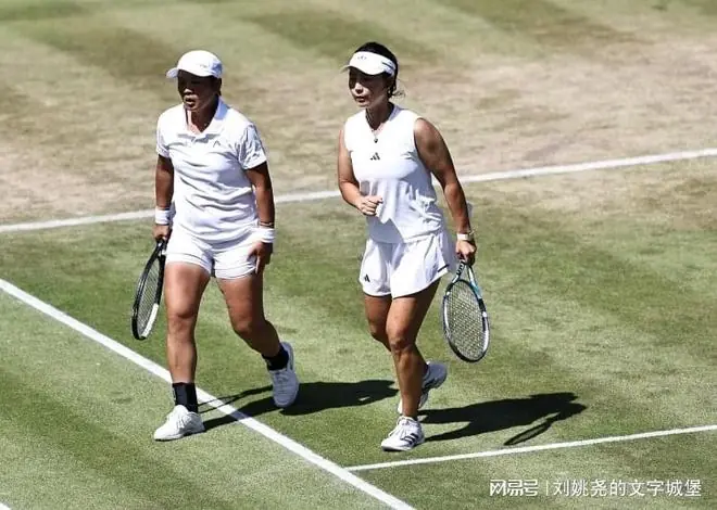 金花绽放！黑马2-1险胜，会师郭涵煜，中国女双再进大满贯决赛！